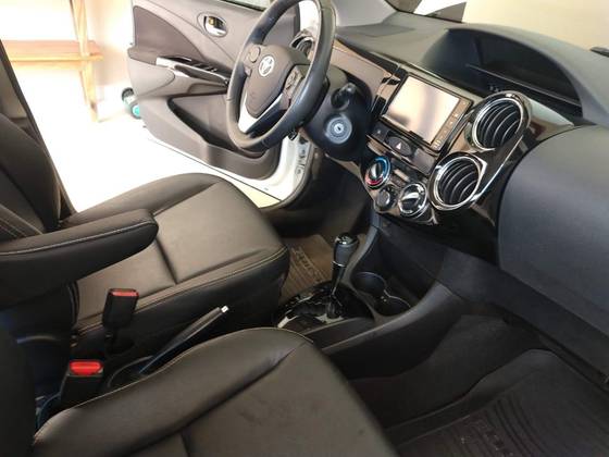 TOYOTA ETIOS 1.5 XLS 16V FLEX 4P AUTOMÁTICO
